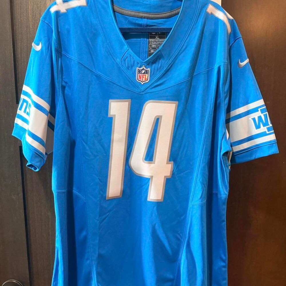 Nfl Men's Blue T-shirt